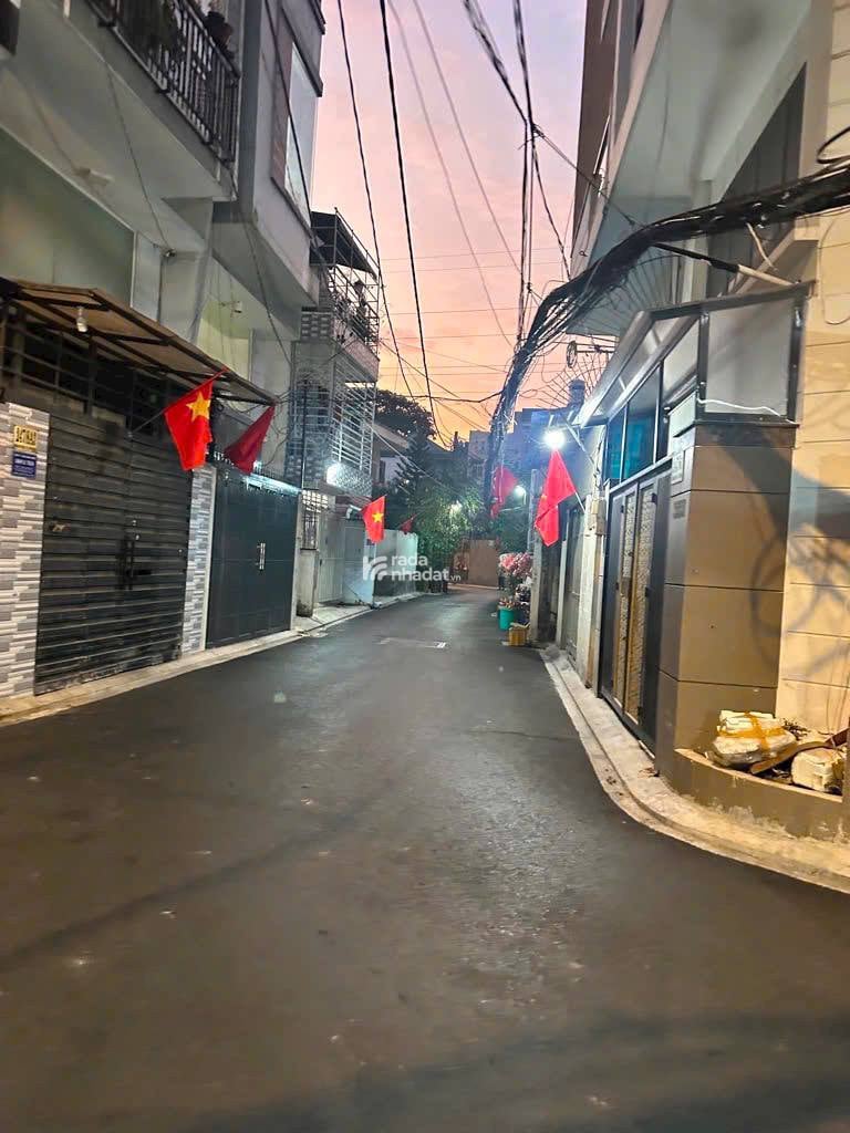 Hoàng Hoa Thám 60m2 - 3Tầng - Hẻm Xe Hơi - An Ninh