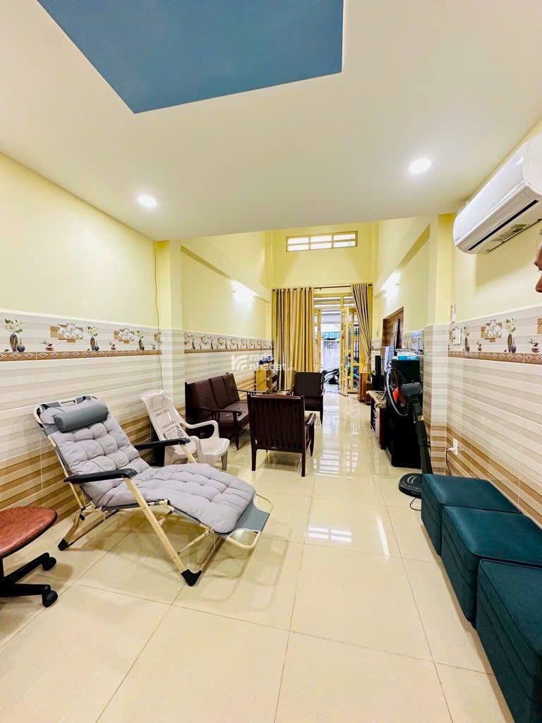 Hoàng Hoa Thám 60m2 - 3Tầng - Hẻm Xe Hơi - An Ninh