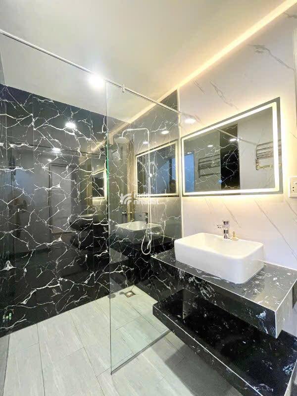 BÁN CĂN HỘ CHUNG CƯ SKY CENTER - 3 TỶ 130TR - VỊ TRÍ ĐẮC ĐỊA, GIÁ TỐT 