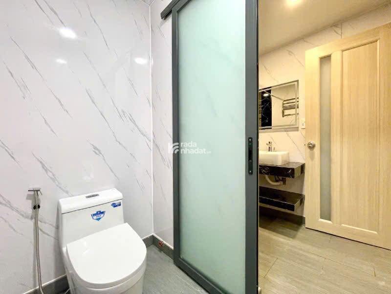 BÁN CĂN HỘ CHUNG CƯ SKY CENTER - 3 TỶ 130TR - VỊ TRÍ ĐẮC ĐỊA, GIÁ TỐT 