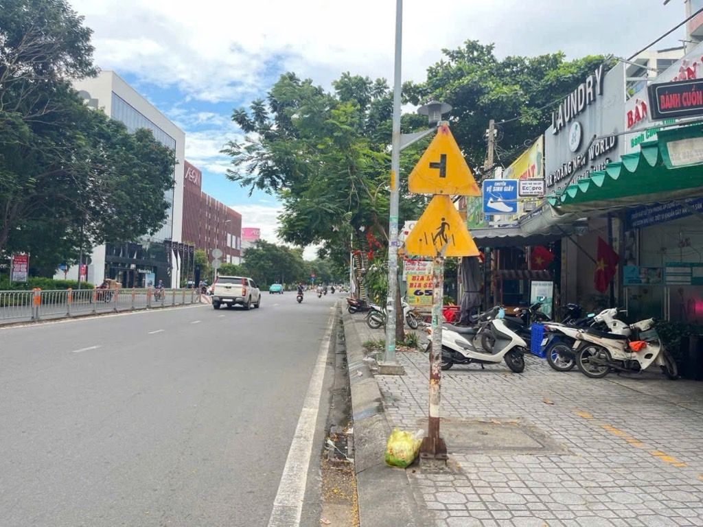 NGAY CELANDON. BỜ BAO TÂN THẮNG, TÂN PHÚ, 88M2 CÓ KC Ở NGAY, GIẢM 450TR CHỈ 16.3T