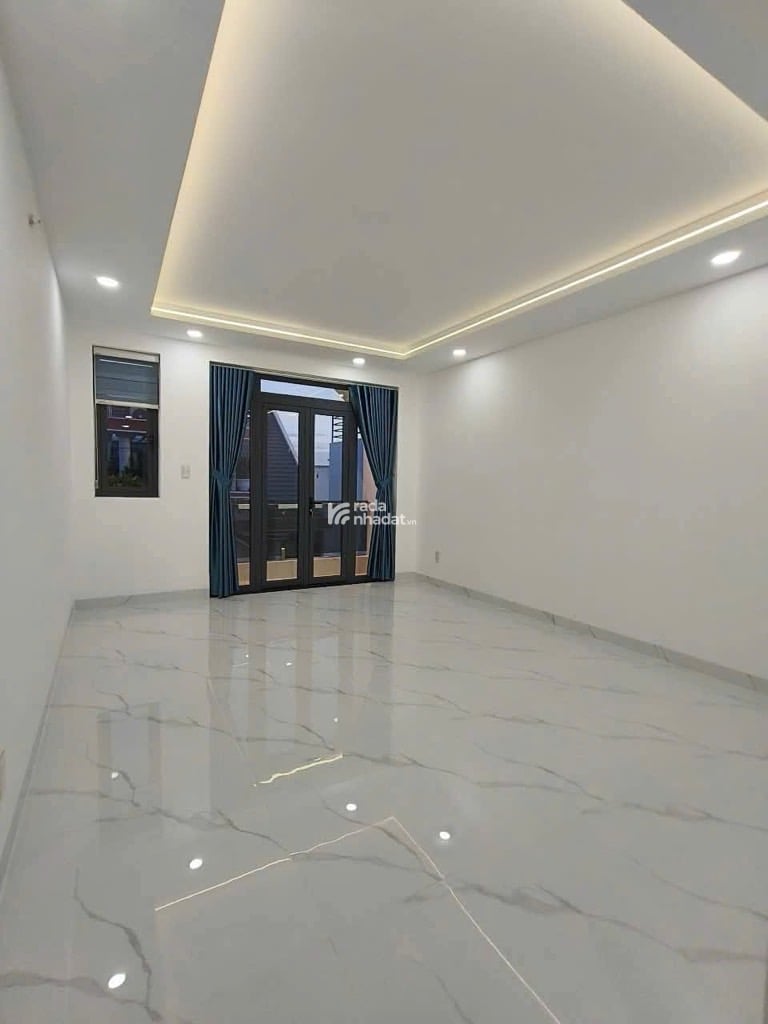 Bán nhà Lê Văn Quới, DT 4X15, Xây mới 5 tầng, 6PN, hẻm xe hơi, sổ hoàn công đủ.