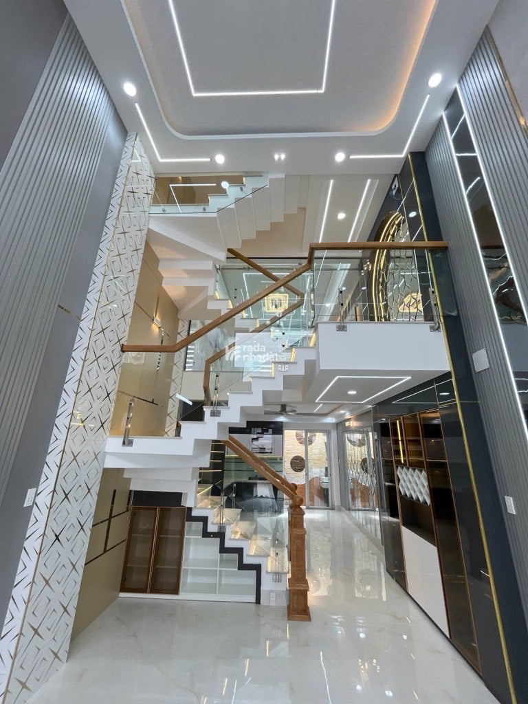 HẺM XE HƠI - NGAY NGÃ TƯ 4 XÃ - HƯƠNG LỘ 2 - GIÁP TÂN PHÚ - NHÀ MỚI ĐẸP 5 TẦNG - 56M2 -