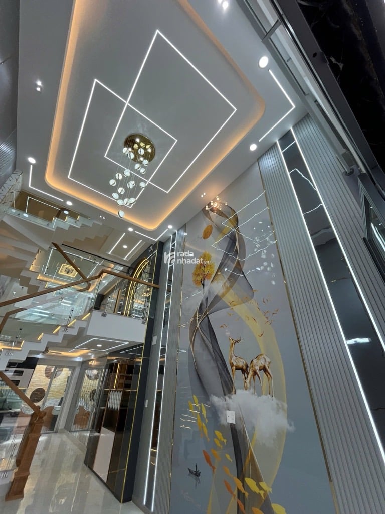 HẺM XE HƠI - NGAY NGÃ TƯ 4 XÃ - HƯƠNG LỘ 2 - GIÁP TÂN PHÚ - NHÀ MỚI ĐẸP 5 TẦNG - 56M2 -