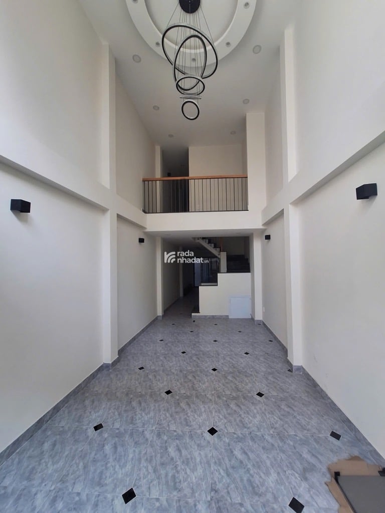 GIÁ GIẢM SIÊU SÂU, MTKD NGUYỄN ĐÌNH CHÍNH, PHÚ NHUẬN, 4 TẦNG MỚI Ở NGAY. GIẢM 6T CHỈ CÒN 15T TL 