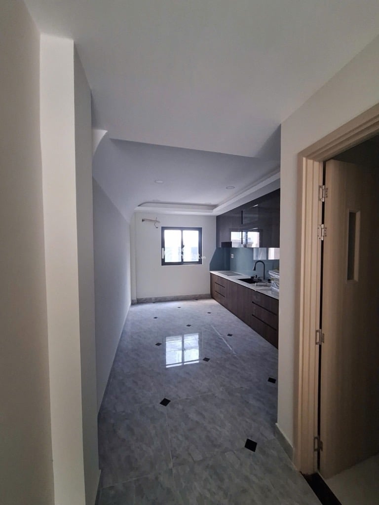 GIÁ GIẢM SIÊU SÂU, MTKD NGUYỄN ĐÌNH CHÍNH, PHÚ NHUẬN, 4 TẦNG MỚI Ở NGAY. GIẢM 6T CHỈ CÒN 15T TL 