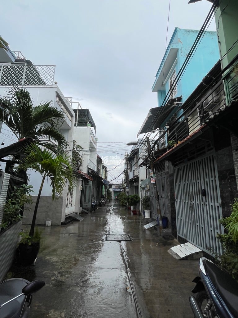 BÁN NHÀ ĐẤT MỚI 53M2 3.X TỶ HẺM XE HƠI GẦN CHỢ LÊ VĂN QUỚI BÌNH TÂN