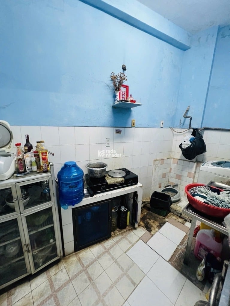 Hồng Bàng Q11 hiếm nhà bán, hẻm 6m thông, 2 tầng 37m2 nở, SHR, giáp q6