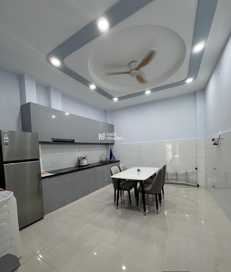 Bán nhà 2 lầu đầy đủ nội thất 2tỷ950tr DIÊN HỒNG P1 BÌNH THẠNH SỔ HỒNG RIÊNG