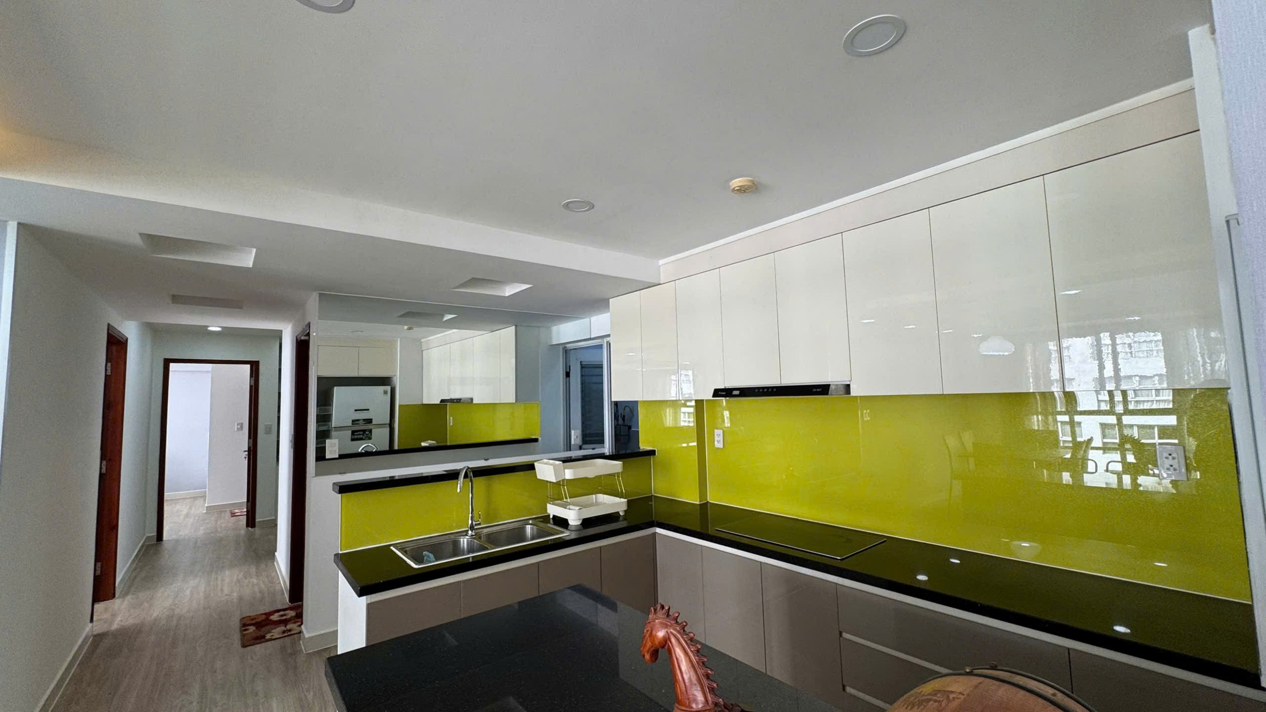 Cho thuê nhanh căn hộ Happy Valley PMH, Q7, 3PN nhà đẹp, giá chỉ 28 triệu