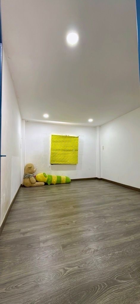 dt 3 x 10 đúc lửng đẹp kiên cố Kế bên siêu thị Aeon Mail  -Gần chợ  , nhà thờ , Trường học 