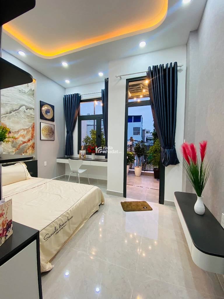 NHÀ 3 TẦNG MỚI ĐẸP - 50M2 - HẺM 4M CÁCH HXT 20M - GẦN GA T3 & SIÊU THỊ EMART - 6 TỶ 380