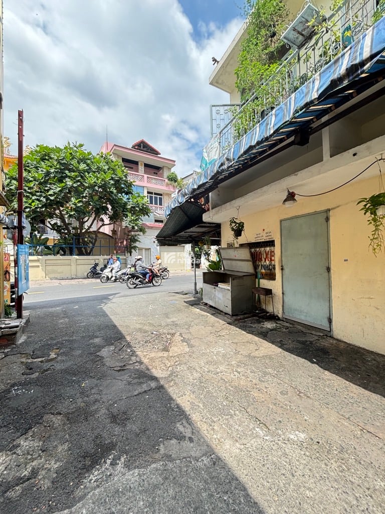 GÓC 2 MẶT TIỀN KINH DOANH ĐỈNH - 6  11 - ĐANG CHO THUÊ 33 TRIỆU/TH - 13 TỶ 500