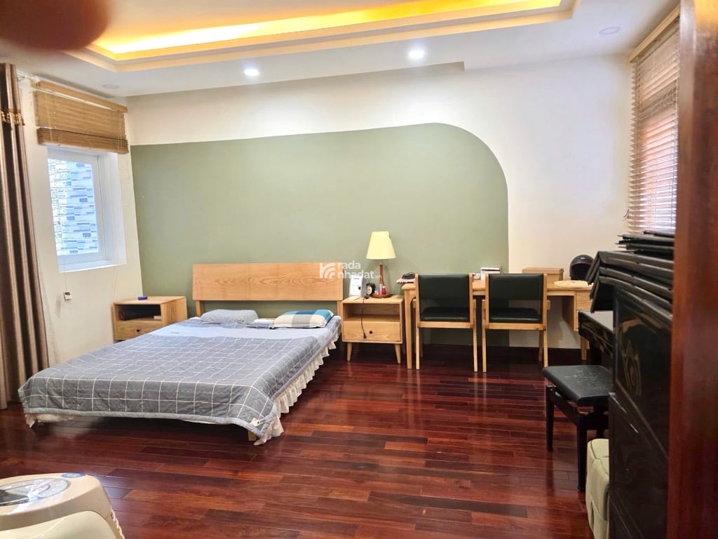 Mặt Tiền Thụt - Trần Quốc Tuấn - Biệt Thự 4 Tầng - Giáp Phạm Văn Đồng - 160m2 - 7x23 - Gần Sân Bay