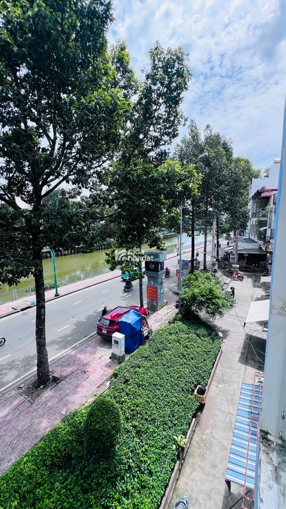 NHÀ MẶT TIỀN ĐƯỜNG HOÀNG SA Q3 - 5 TẦNG -60m2