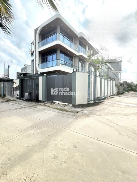 SIÊU PHẨM VILLA SÂN VƯỜN - 2 MẶT TIỀN ĐƯỜNG THÔNG THOÁNG - THIẾT KẾ HIỆN ĐẠI