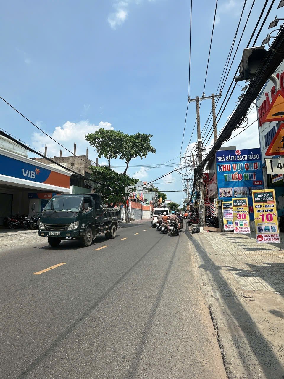 NGỘP BANK nhà hẻm 736 Lê Đức Thọ 88m2 ngang 4.1m 5 tầng tặng NT sát trường chỉ 9.99 tỷ.