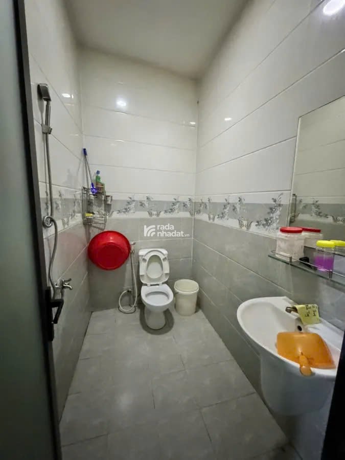 Nhà ngang 8m Q.Tân Phú, 73m2, 3 Tầng, 6PN, Vừa Ở Vừa Cho Thuê, 7.7 Tỷ