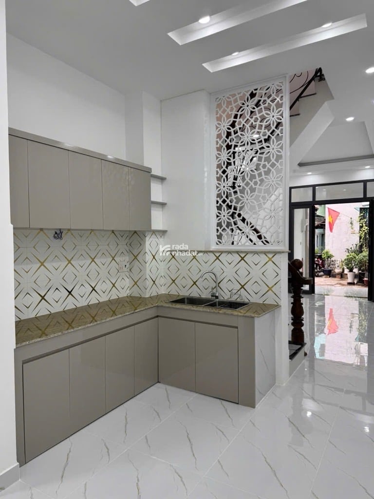 Nhà mới xây hẻm ba gác, cách hẻm xe tải chỉ 16m trung tâm Quận 8