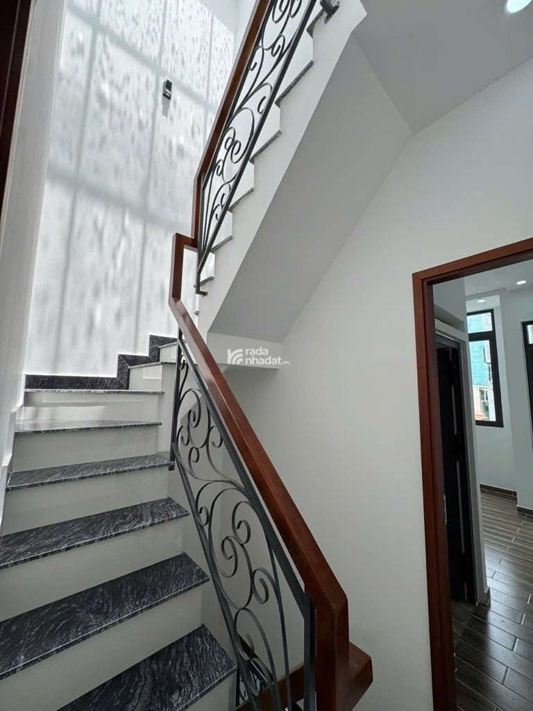 Nhà mới xây hẻm ba gác, cách hẻm xe tải chỉ 16m trung tâm Quận 8