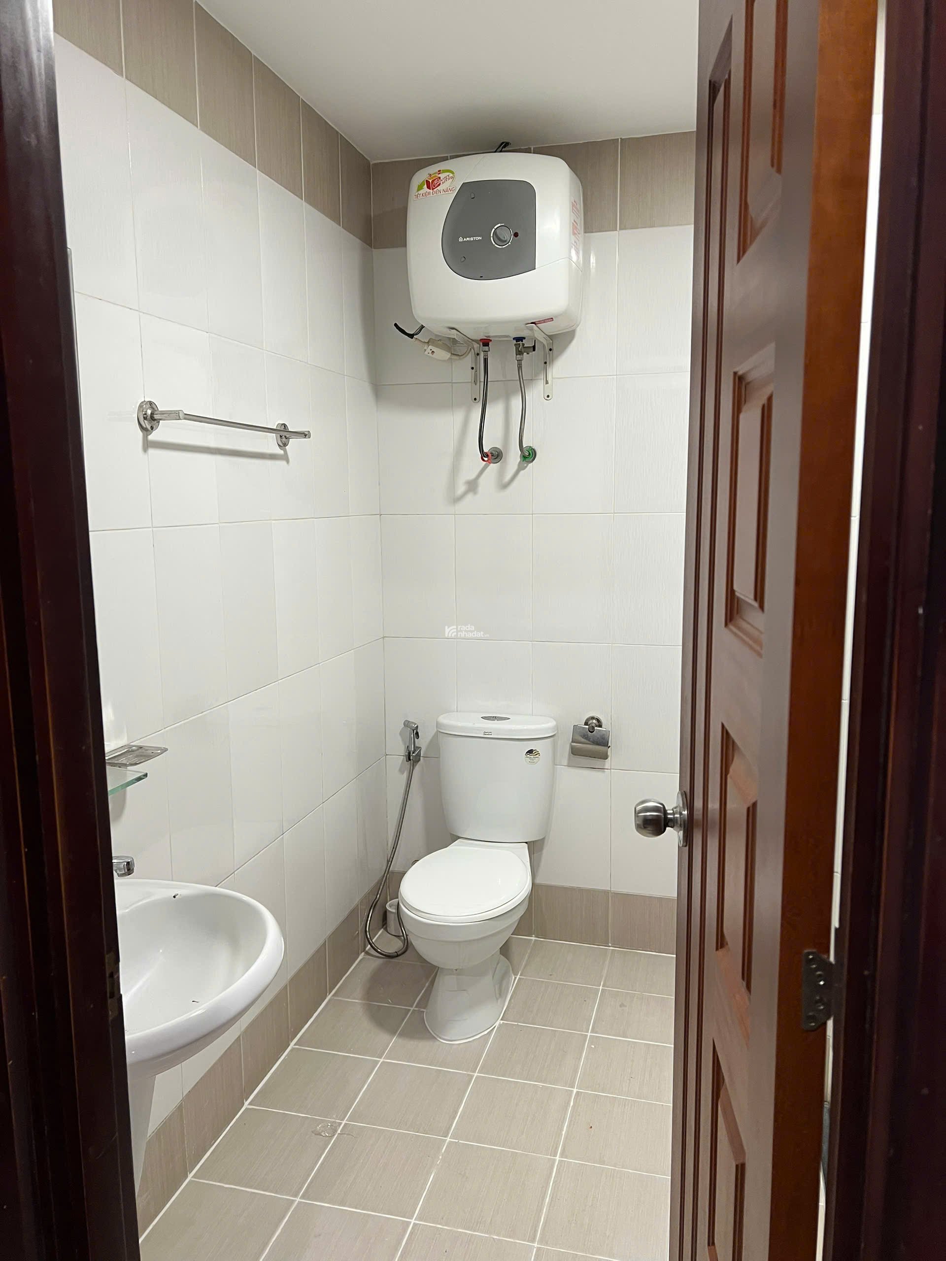 Bán CC cao ốc Thịnh Vượng, 5,1 tỷ, 99m2, 3PN, 2WC, chính chủ, giá ưu đãi 