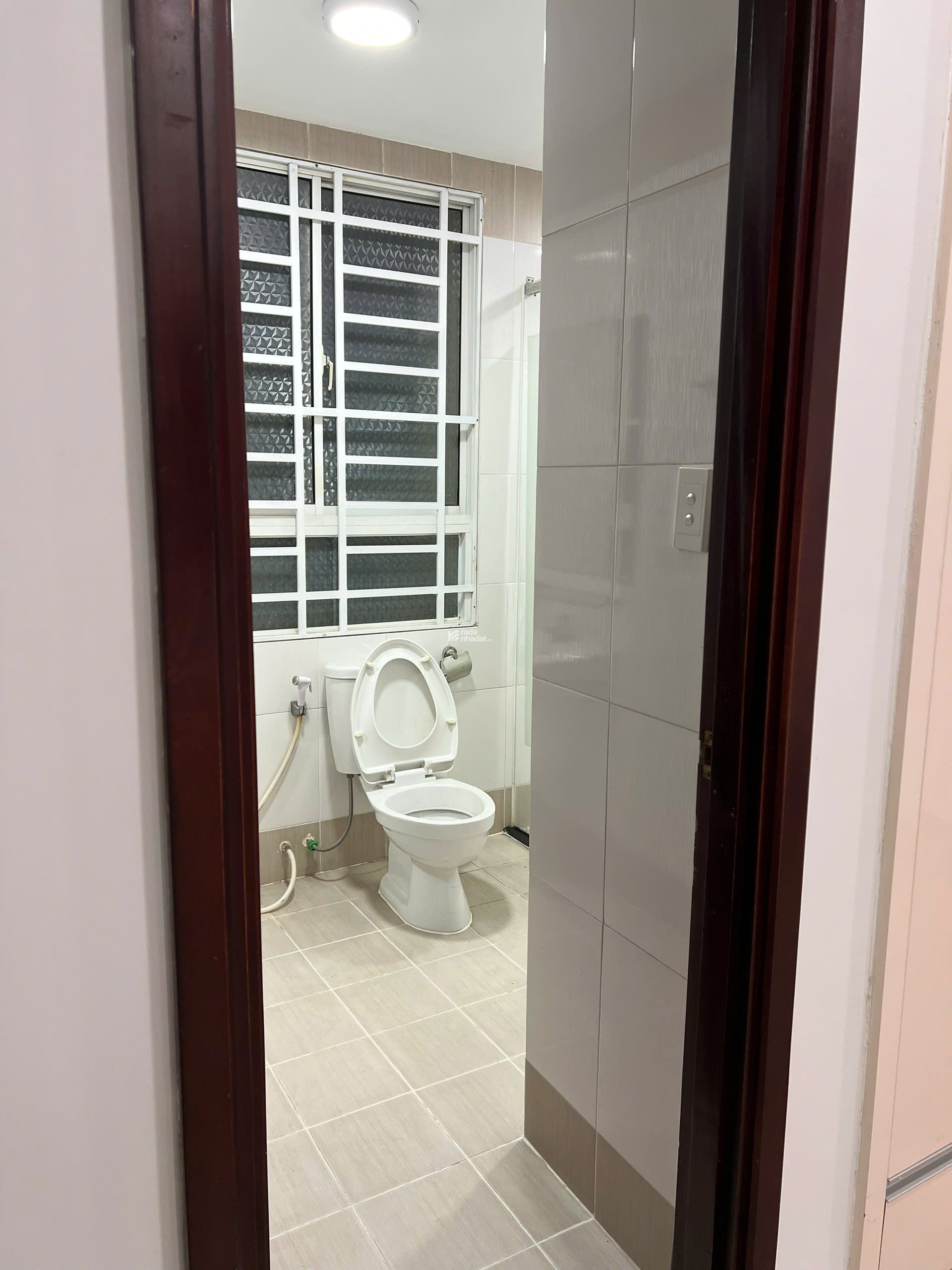 Bán CC cao ốc Thịnh Vượng, 5,1 tỷ, 99m2, 3PN, 2WC, chính chủ, giá ưu đãi 
