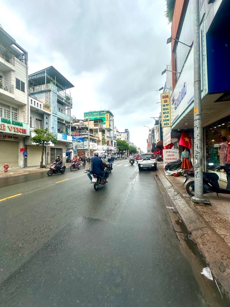 ĐÓN ĐẦU TUYẾN METRO, HXH CÁCH MẠNG THÁNG 8, TÂN BÌNH, 66M2 Ở NGAY. GIẢM 350TR CHỈ CÒN 9.99T TL 