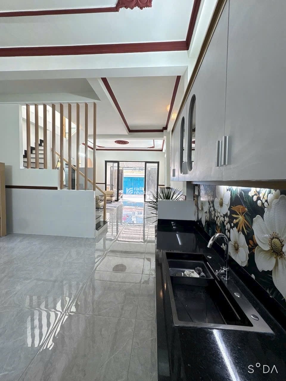 Lý Thánh Tông, 62m2 ngang 5.2m, 3PN full nội thất, xe hơi trong nhà, chỉ 7.6 tỷ TL