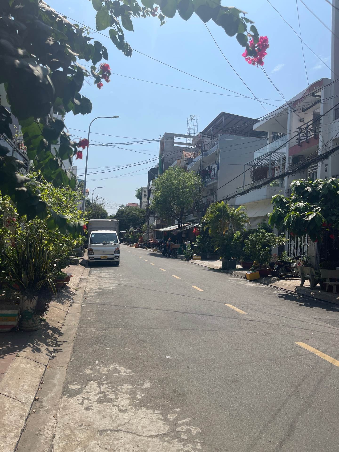 Mặt tiền Trần Thủ Độ, 53m2, 4.7x11.5, nhà C4 tiện xây mới, KD đỉnh, Chỉ 10 tỷ TL