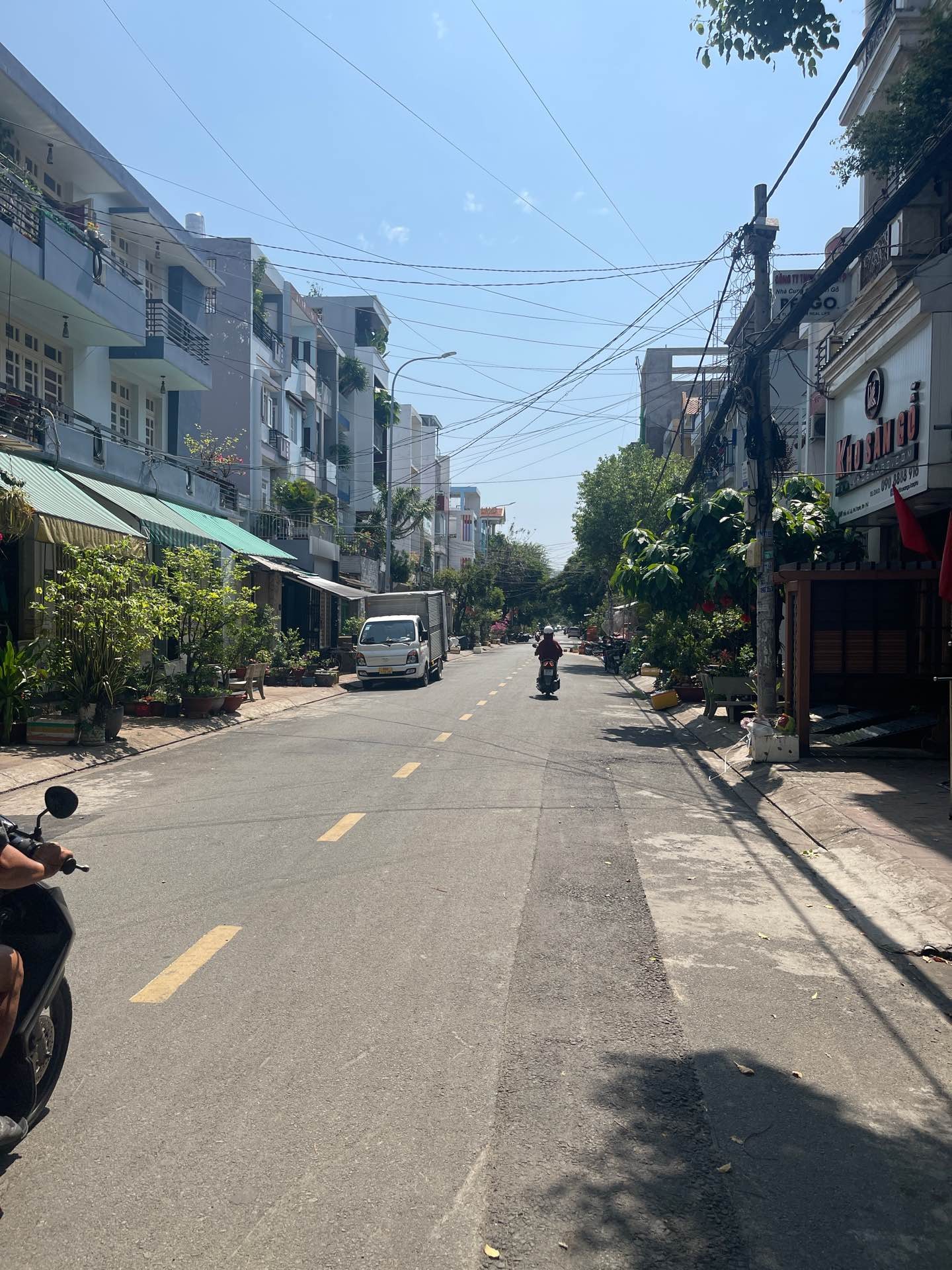 Mặt tiền Trần Thủ Độ, 53m2, 4.7x11.5, nhà C4 tiện xây mới, KD đỉnh, Chỉ 10 tỷ TL