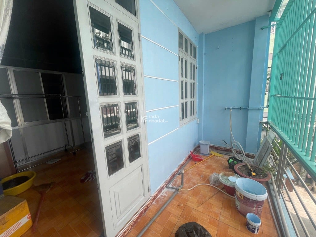 HẺM XE HƠI SÁT NHÀ, LẠC LONG QUÂN, TÂN BÌNH, 32M2 CÓ KC Ở NGAY. GIẢM 350TR CHỈ CÒN 3.69T TL 