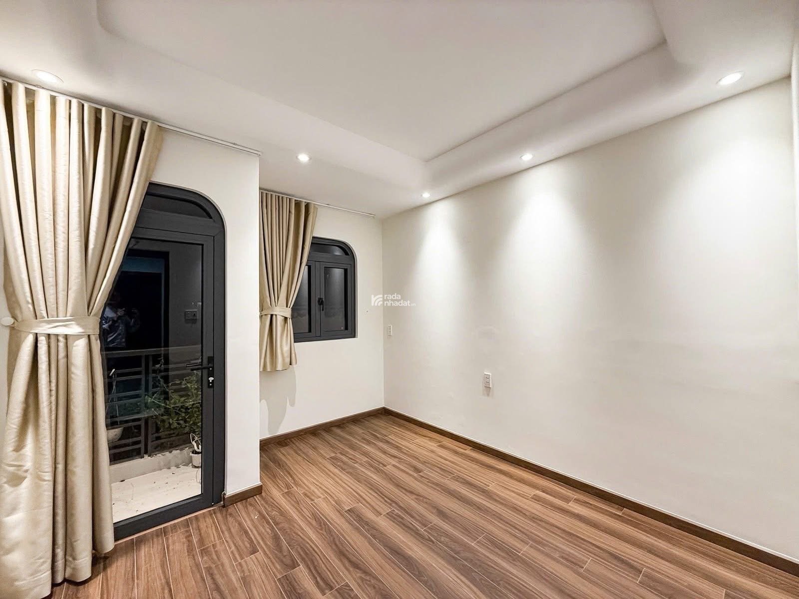 Kẹt vốn bán nhà Đường Trần Quang Diệu Quận 3 , 70m2 Giá 3ty120 lh Vân
