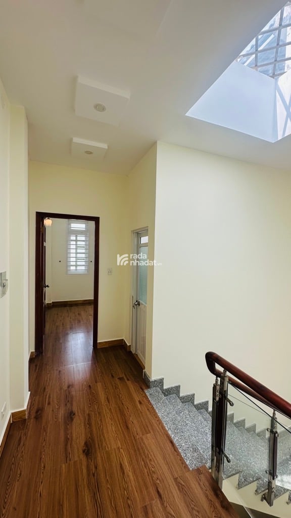 BÁN NHÀ TCH10 TRUNG MỸ TÂY - QUẬN 12 - DIỆN TÍCH 63m - NHÀ 4 TẦNG BTCT - OTO VÀO NHÀ - CHỈ 6.5 TỶ.