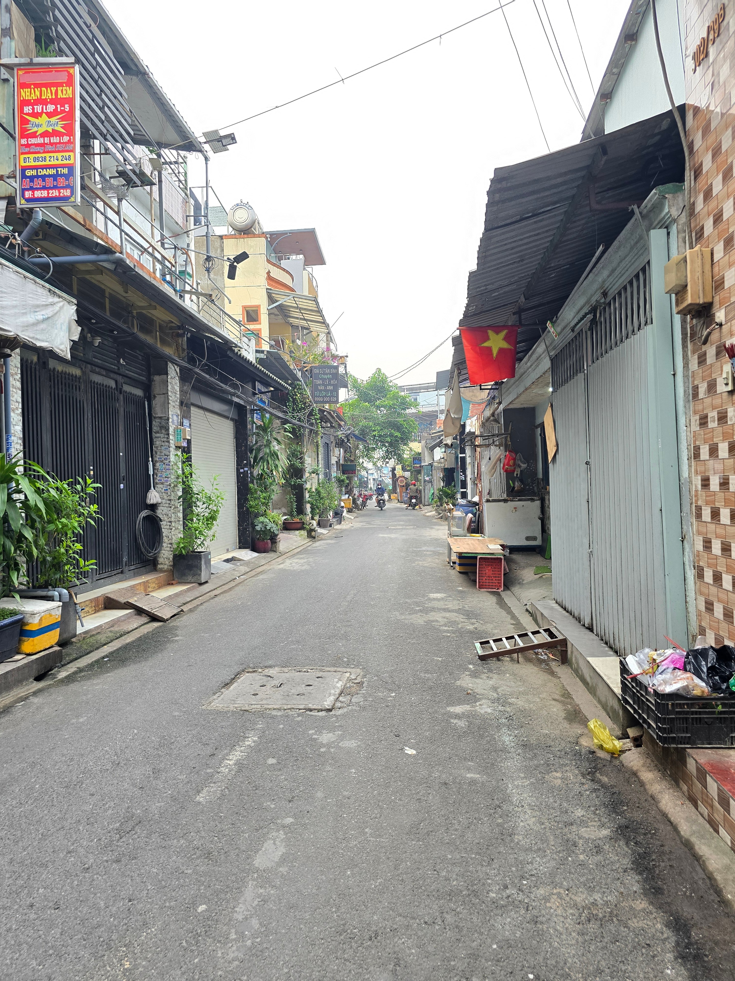 Nhà 11 PN dòng tiền 15tr/Th, 60m2 - 3 Tầng Gần Hương Lộ 2, Giá 3.x Tỷ