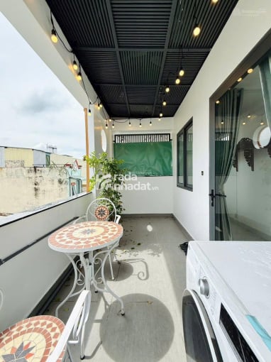 Bán nhà cực đẹp Nguyễn Duy Cung, P.12, Gò Vấp, giá 3,1 tỷ, 1 trệt 2 lầu, tiện ích đầy đủ, sổ riêng