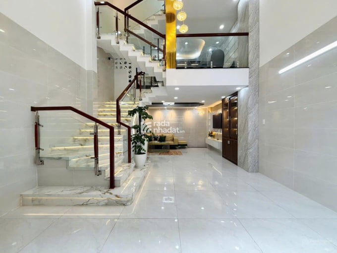 Bán nhà cực đẹp Nguyễn Duy Cung, P.12, Gò Vấp, giá 3,1 tỷ, 1 trệt 2 lầu, tiện ích đầy đủ, sổ riêng