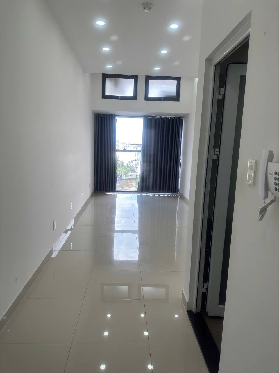 The Sun Avenue - Cho thuê văn phòng diện tích 33m2 giá chỉ 11 triệu/tháng