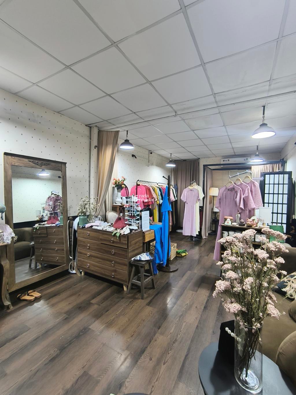 KHU DÂN TRÍ - THẲNG 1 TRỤC RA MẶT TIỀN, HẺM THÔNG - NGANG HƠN 4M - ĐANG CHO THUÊ 100 TRIỆU/NĂM