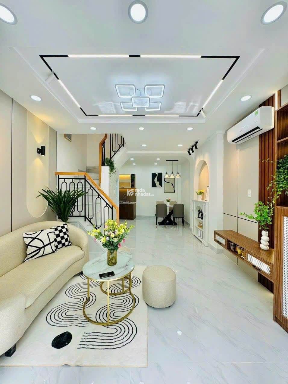 Đầu tư lời ngay! Nhà 56m2 Trương Quốc Dung P10, Giá 3.85Tỷ, 1T2L,Pháp lý chuẩn. Gọi ngay 0355072715