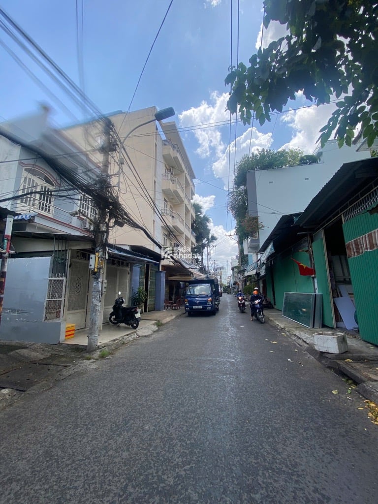 HẺM TRƯỚC NHÀ 5M - XE HƠI VI VU ĐẾN CỬA - SÁT MẶT TIỀN - NHÀ NÁT TIỆN XÂY MỚI TUỲ Ý - 45M2