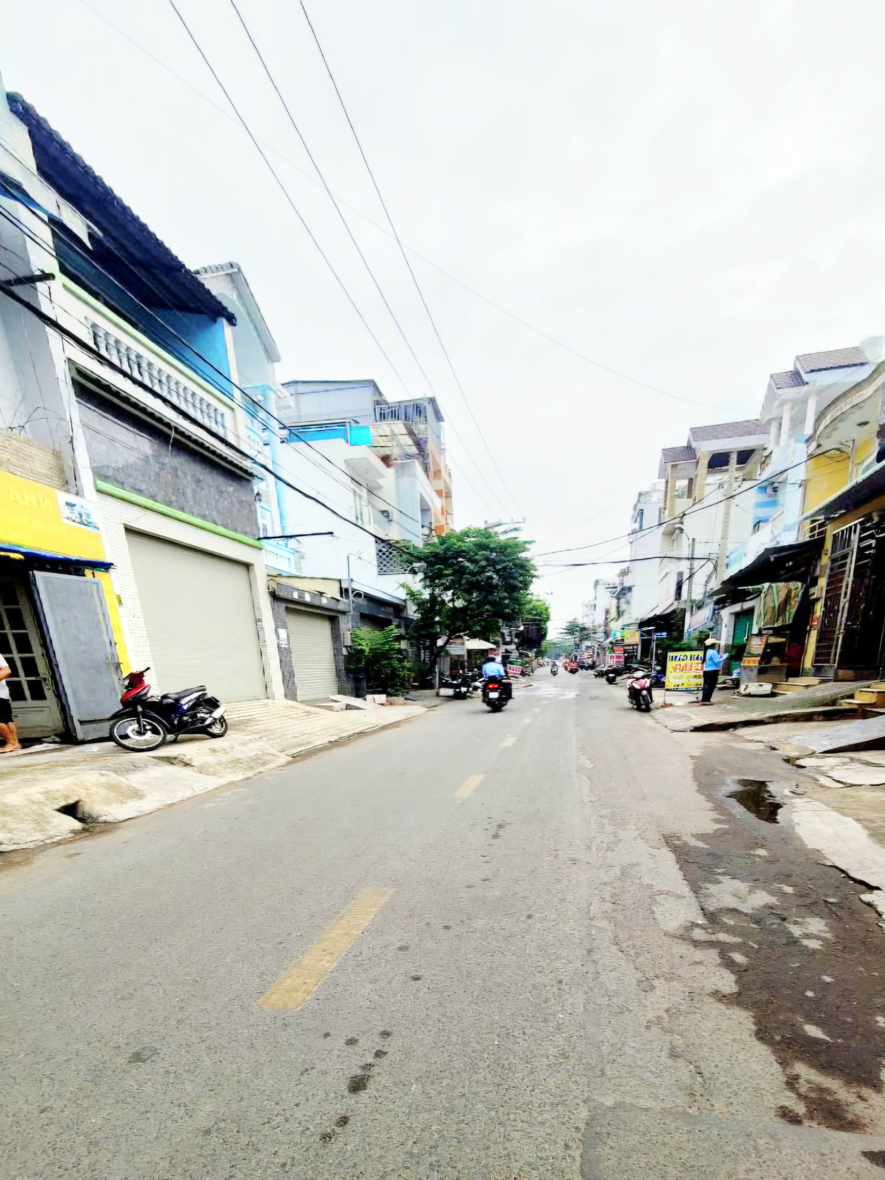 BÁN NHÀ MẶT TIỀN KDOANH - 4 TẦNG 5x 18M - LÊ VĂN QUỚI 