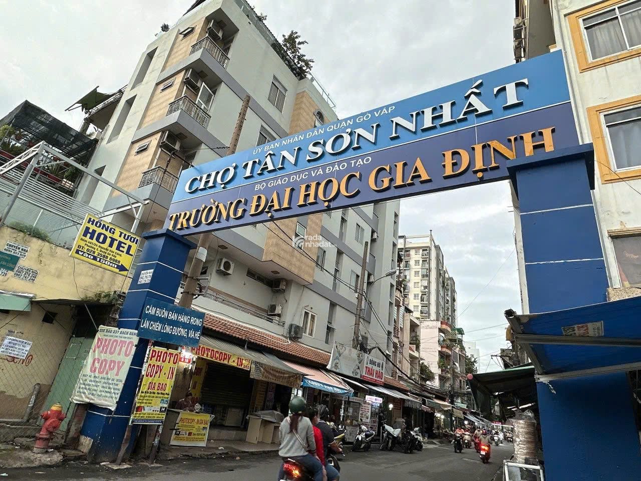 Bán CHDV 7 lầu mặt tiền Bạch Đằng ngang 6m DTS 434m2 14PN TN 100tr ngay sân bay 37.8 tỷ