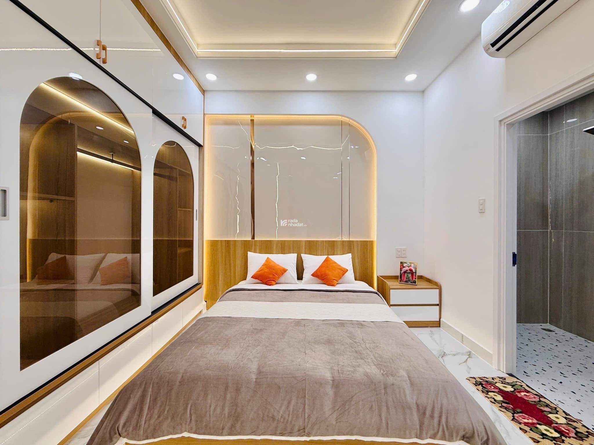 NHÀ PHỐ CHUẨN ÂU - XE HƠI NGỦ TRONG NHÀ - 5 TẦNG Đ.LÊ VĂN THỌ - FULL MỚI 100%