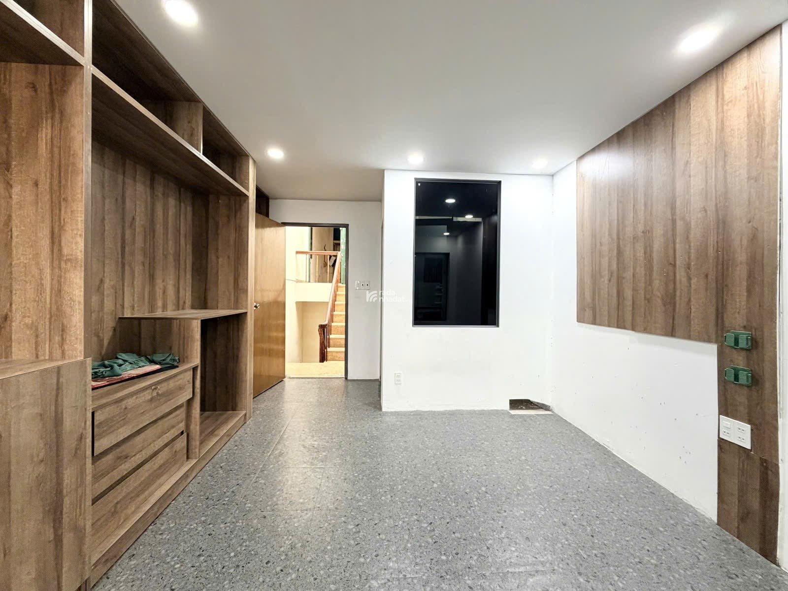 HẺM 8M OTO TRÁNH TRẦN HUY LIỆU - NHÀ 4 TẦNG KIÊN CỐ - 7 PN 8 WC - 15.2 TỶ