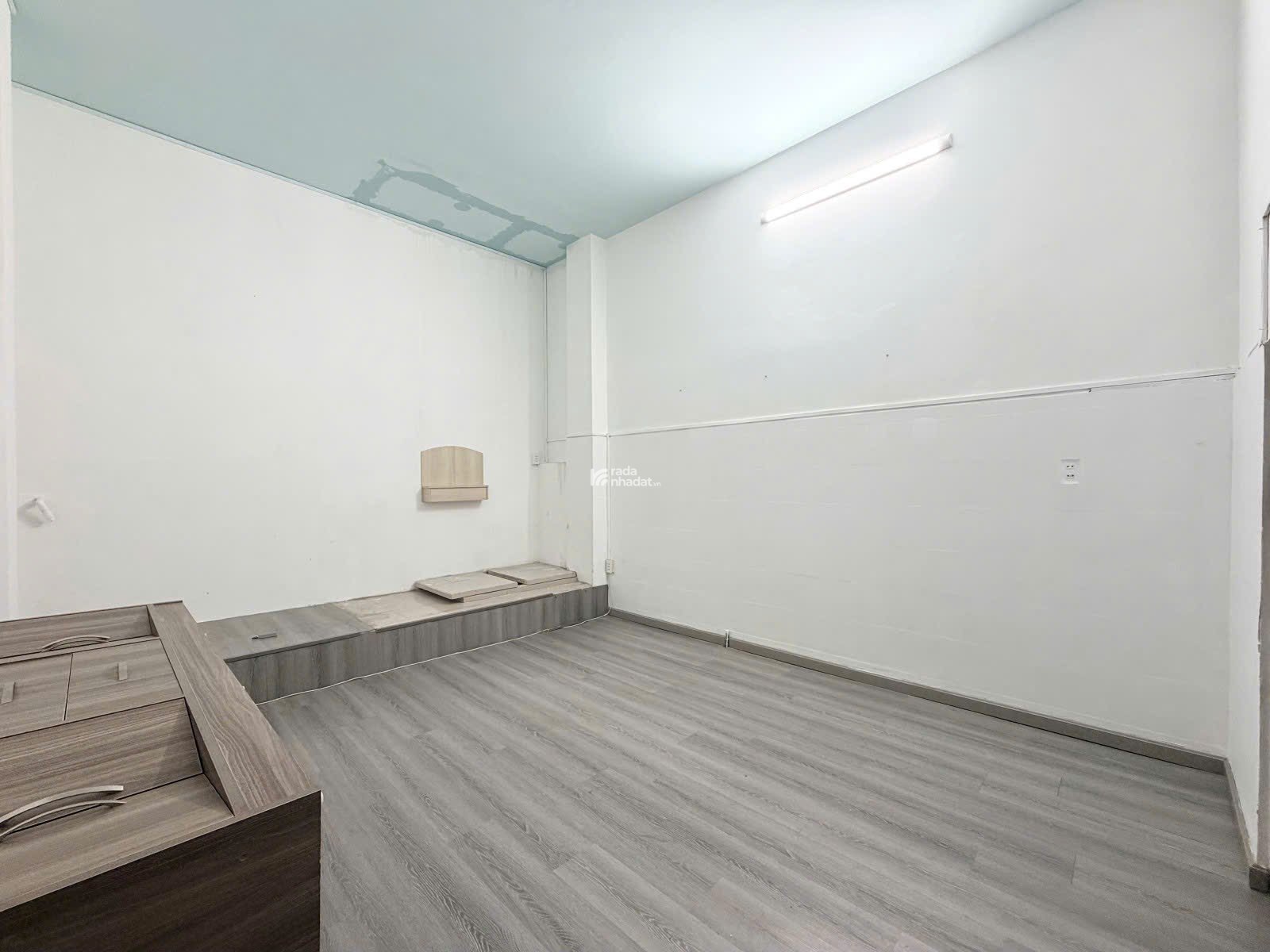 HẺM 8M OTO TRÁNH TRẦN HUY LIỆU - NHÀ 4 TẦNG KIÊN CỐ - 7 PN 8 WC - 15.2 TỶ