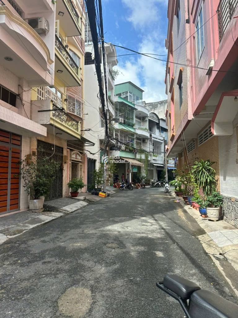 BÁN NHÀ CẤP 4 HXH 10M THÀNH THÁI, QUẬN 10 - 4.2x17m - GIÁ 18 TỶ TL
