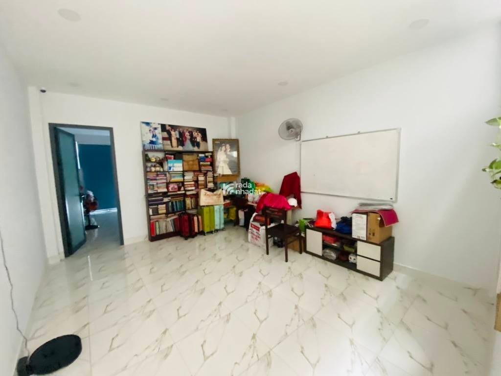 Nhà ngộp ngân hàng giá rẻ bèo đường lê văn thịnh quận 2
