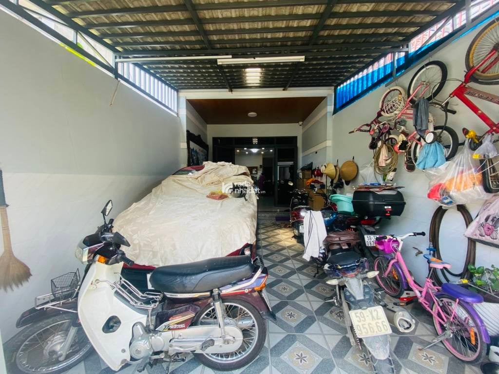 Nhà ngộp ngân hàng giá rẻ bèo đường lê văn thịnh quận 2