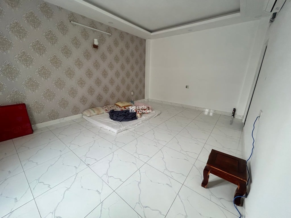 BÁN NHÀ 5 TẦNG 91M2 11.5 TỶ HẺM 10M LÔ GÓC KINH DOANH NGAY TÊN LỬA TỈNH LỘ 10  