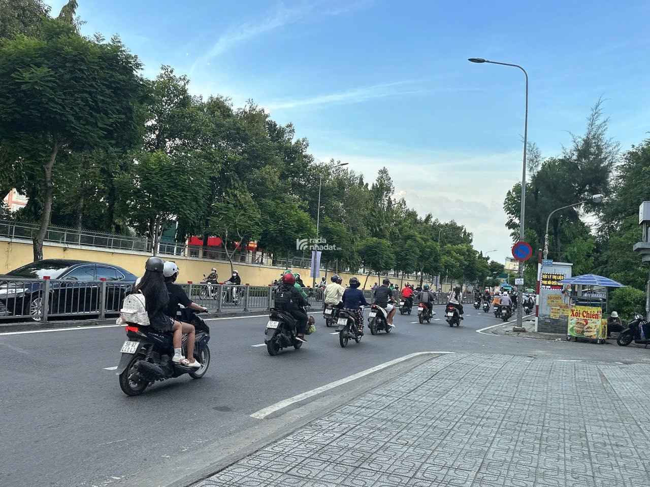 Bán CHDV hẻm 220 Nguyễn Oanh ngang 5m 95m2 5 tầng 12PN TN 55tr NT đẹp gần chợ 12.6 tỷ
